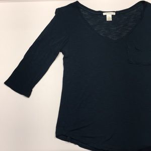 GREEN 3/4 LENGTH V NECK